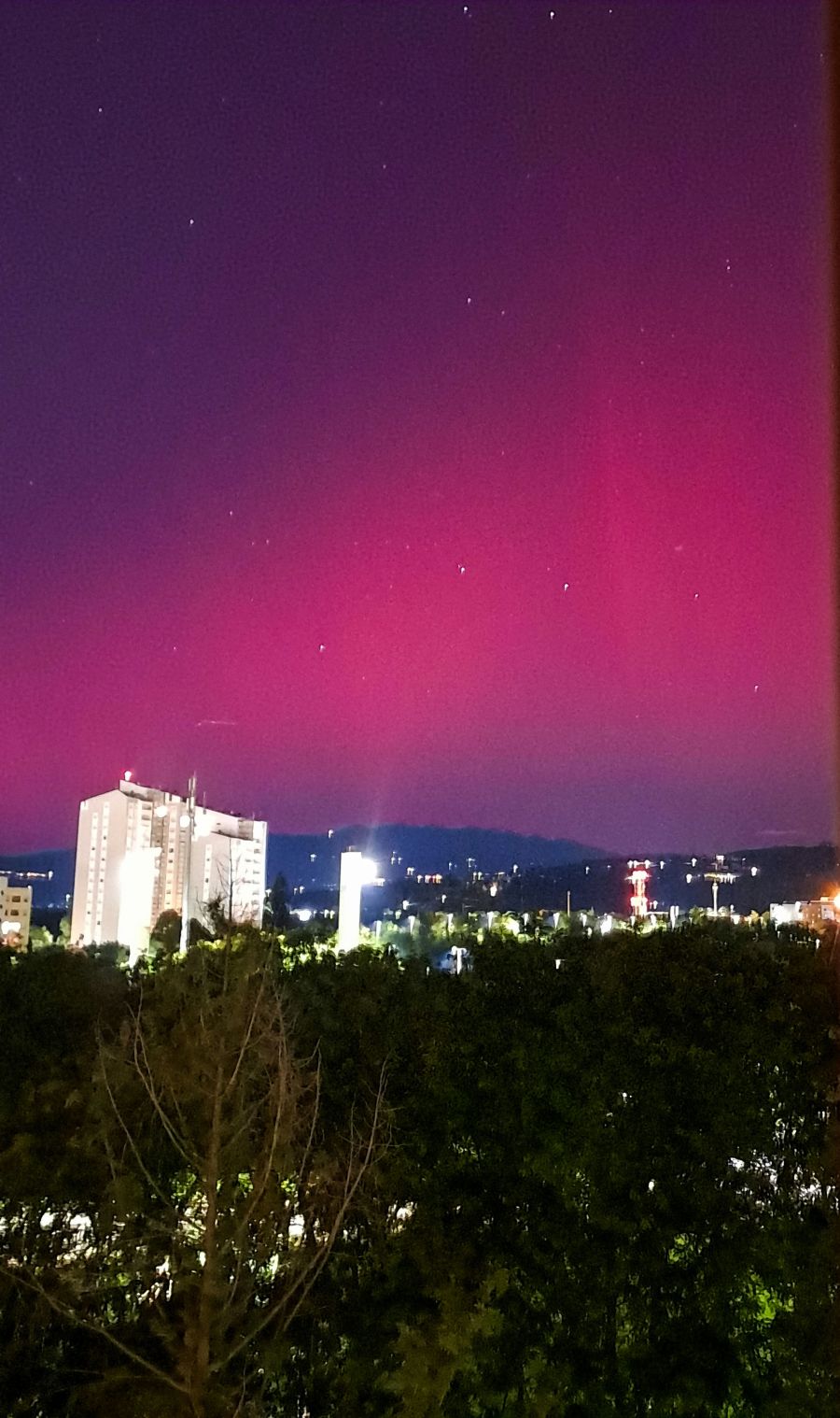 Aurora boreale su Verona