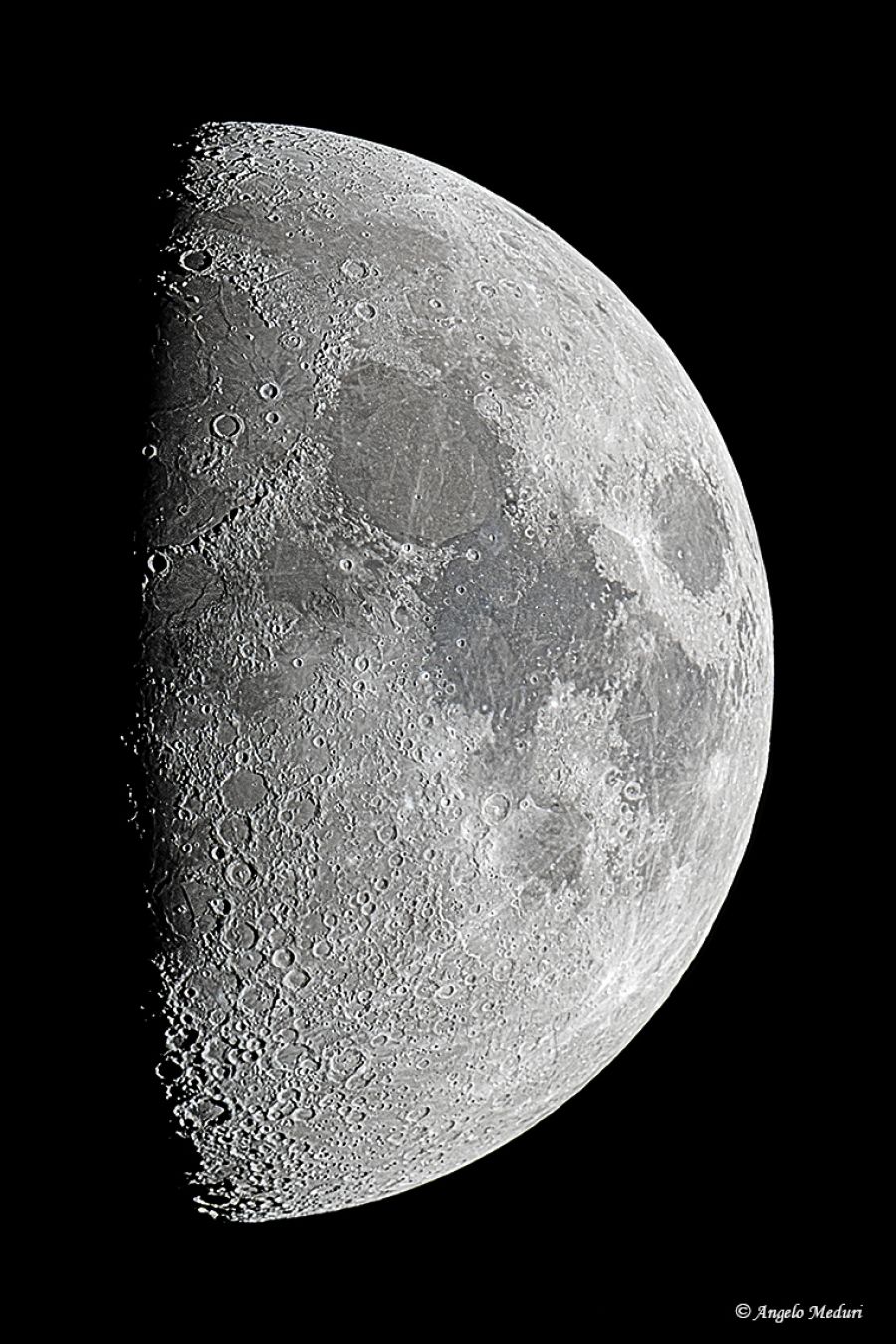 Luna all’ottavo giorno, gibbosa crescente