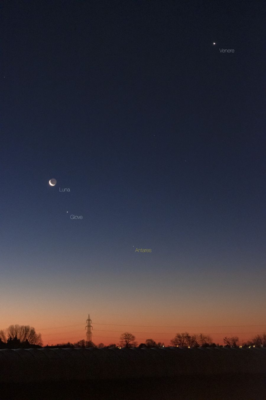 Congiunzione Luna, Giove, Venere con Antares