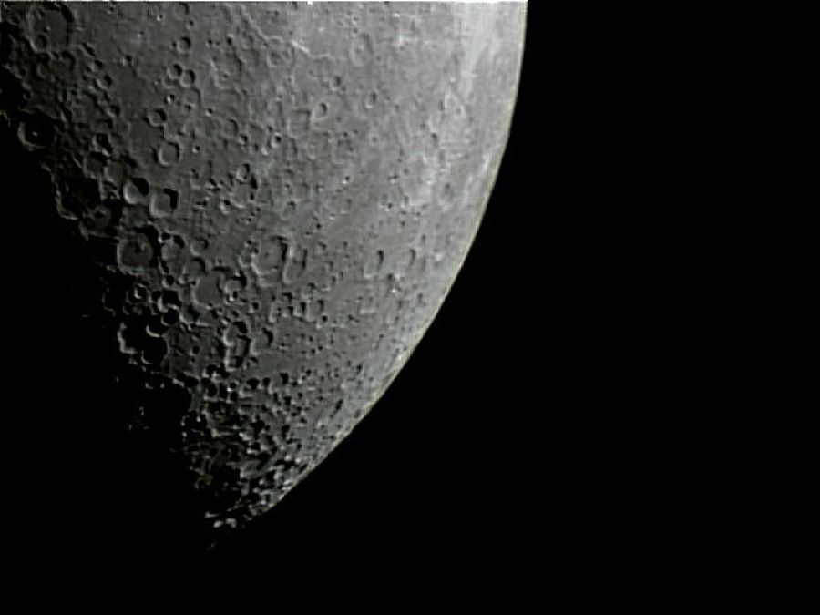 Emisfero Sud della Luna Quasi al Primo Quarto