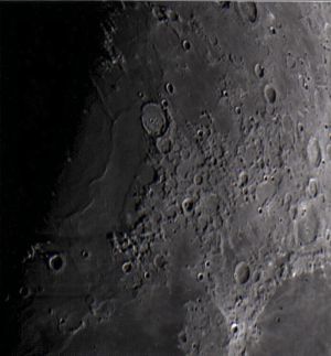 Cratere Posidonius e la Dorsa Smirnov nel Mare Serenitatis