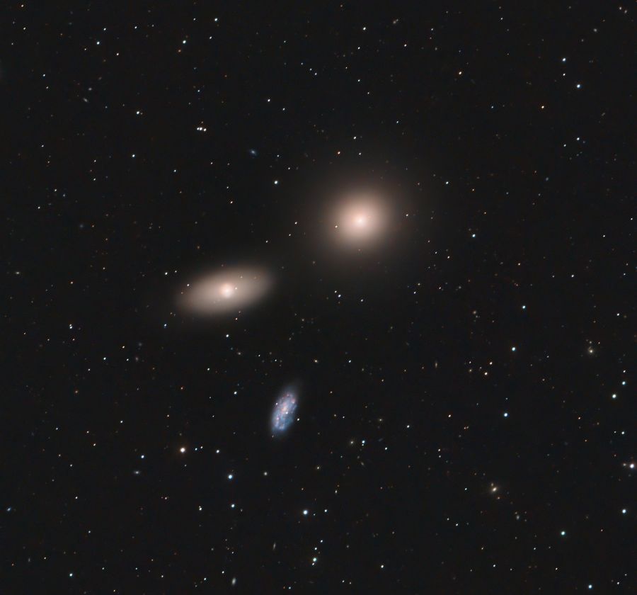 IL TRISMO DI GALASSIE DELLA COSTELLAZIONE DEL LEONE (M105, NGC 3384 E NGC 3389)