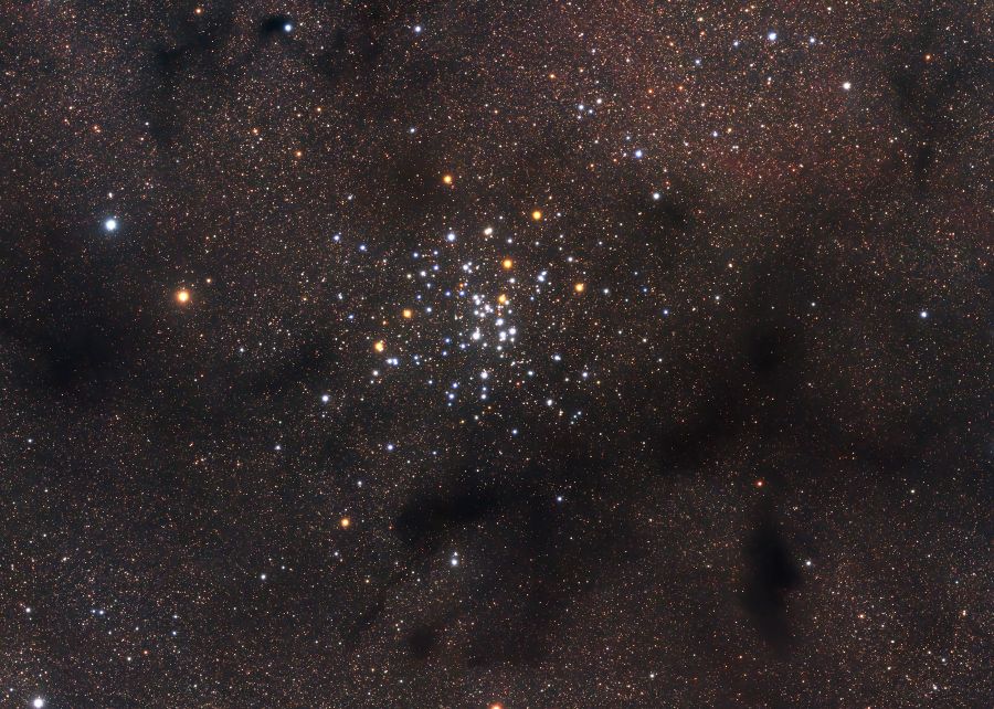 NGC 6124 – THE OPEN CLUSTER IN SCORPIUS