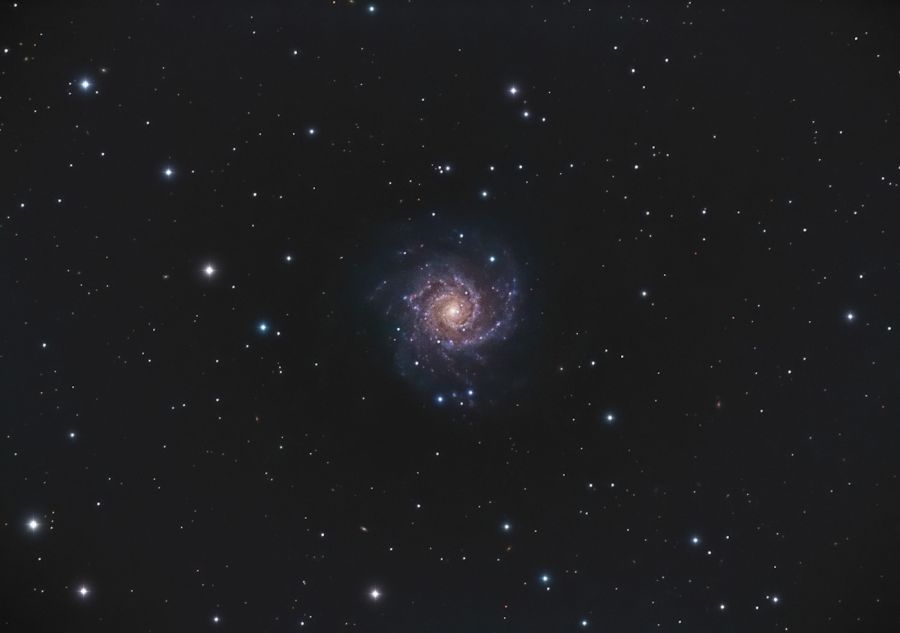 M74 galassia fantasma nei Pesci