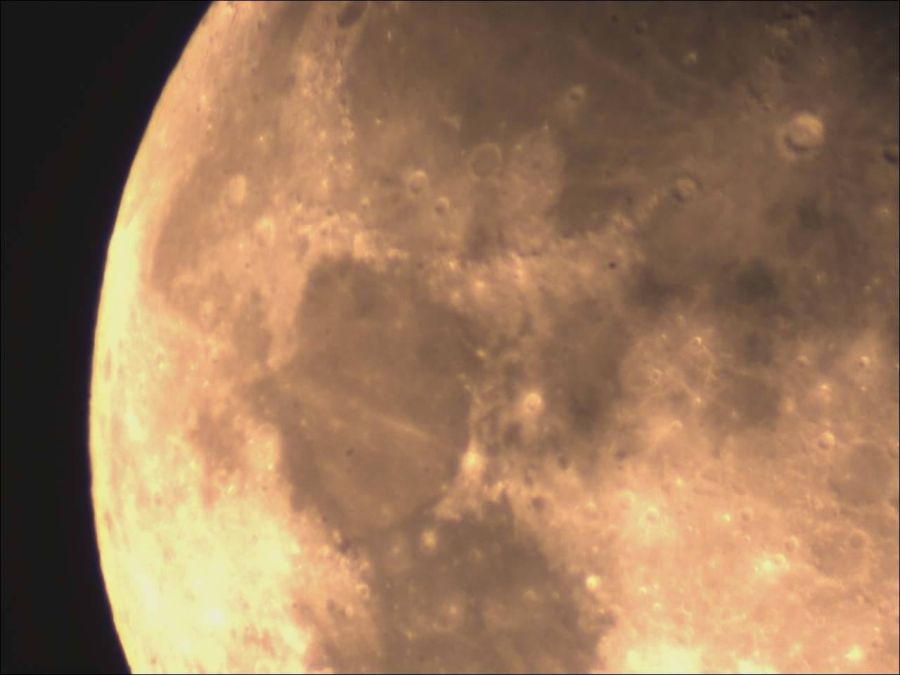 La luna dal balcone