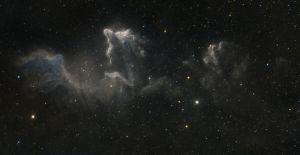 La Bellezza Enigmatica di IC 63: Uno Spettacolo Celestiale