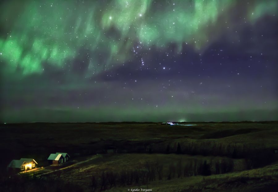 Aurora Boreale con costellazione di Orione