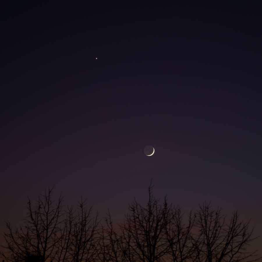 Luna e Venere al crepuscolo