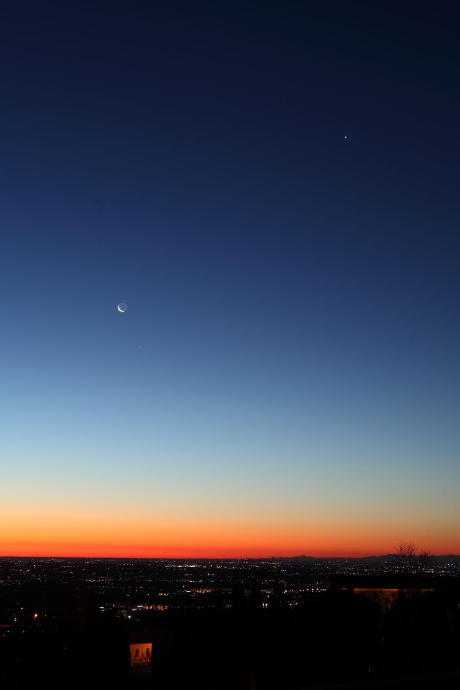 Congiunzione tra Luna, Giove e Venere