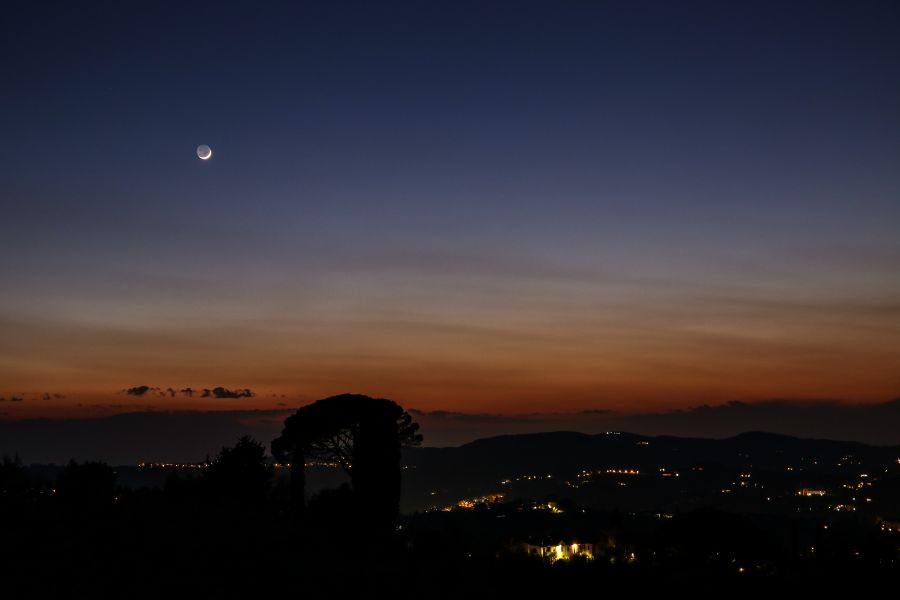 Luna con luce cinerea