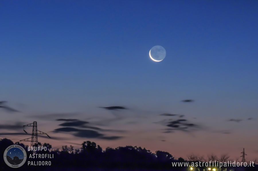 Luna cinerea all’alba