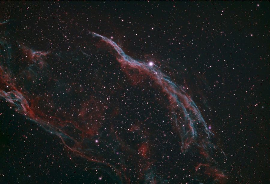 Nebulosa scopa della strega, situata nella costellazione del cigno.