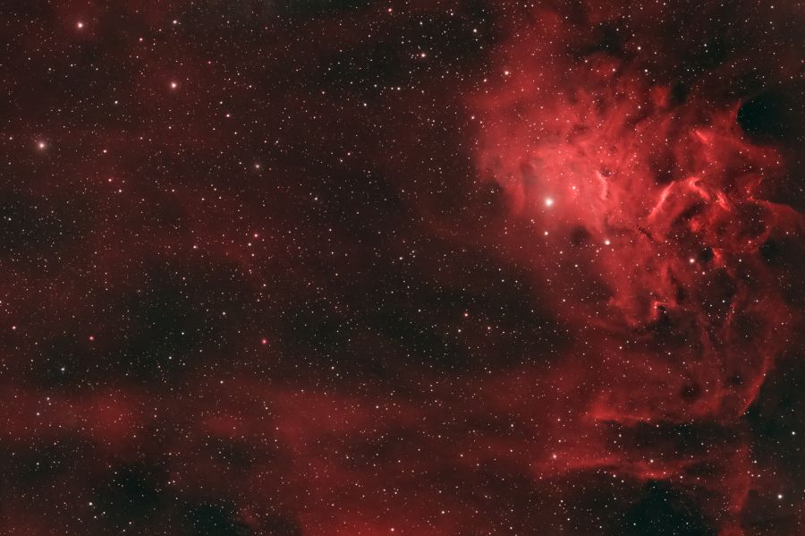 Nebulosa Flaming Star e la sua stella fuggitiva