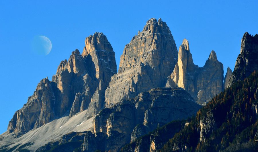 Incontro tra le Tre Cime e la Luna Crescente