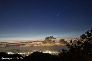 Cometa Neowise sul cielo dello Stretto di Messina