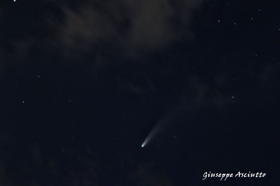 Cometa Neowise sul cielo dello Stretto di Messina