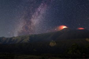 tramonto della Via Lattea sull'Etna