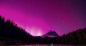 L’aurora sul Lago di Misurina (BL) (Cristian Bigontina, Notti delle Dolomiti)